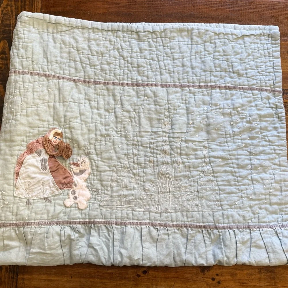 Pottery Barn Disney Frozen Blue Toddler Quilt Anna Elsa 35"x50". - Picture 7 of 9